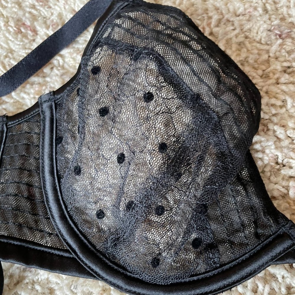 Victoria's Secret Lace Bra- Black